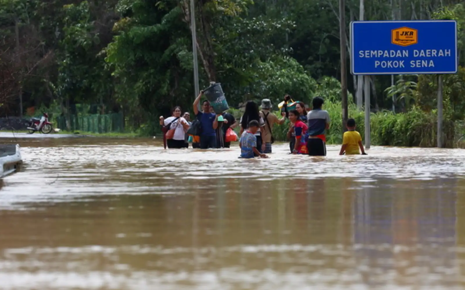 Buat ‘content’ di kawasan banjir akan kena tindakan, polis beri amaran