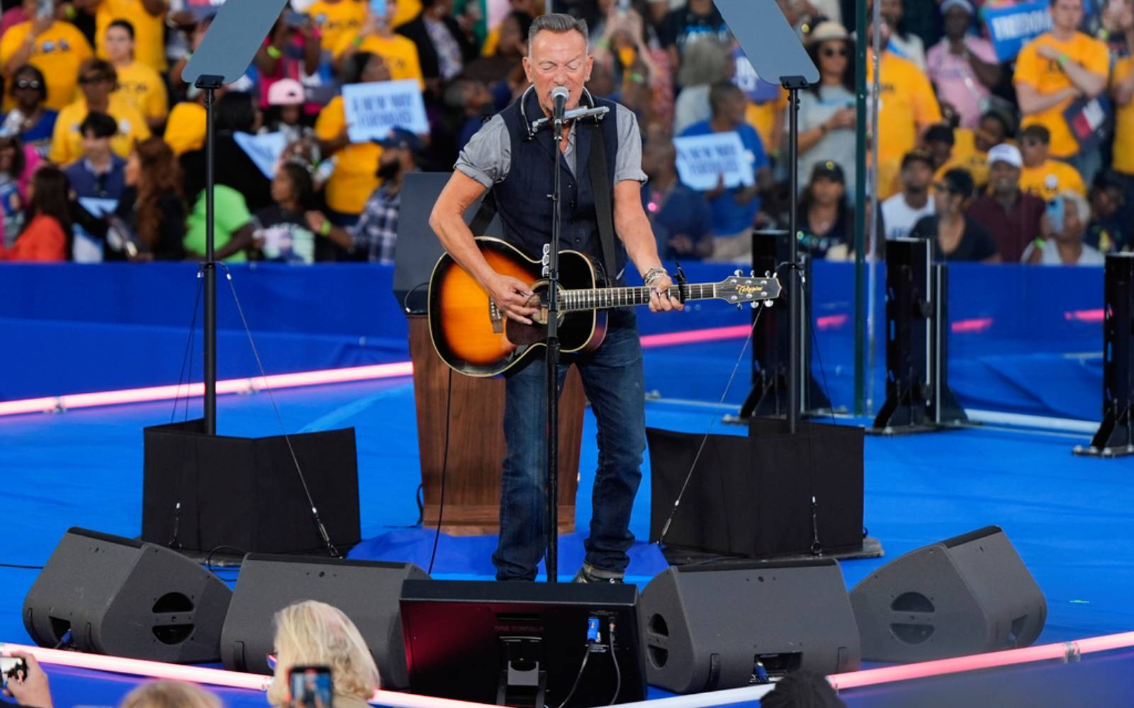 Springsteen, at Harris rally, warns of ‘American tyrant’ Trump