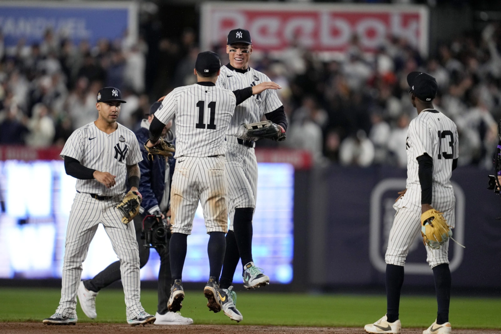 Yankees rout Dodgers 11-4, avoid World Series sweep