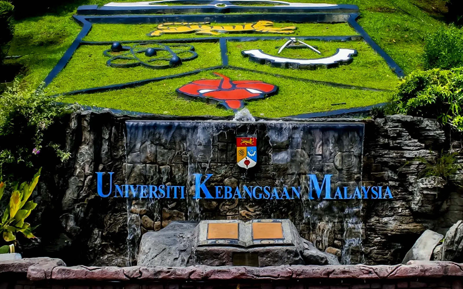 We don’t bar staff from airing views, says UKM