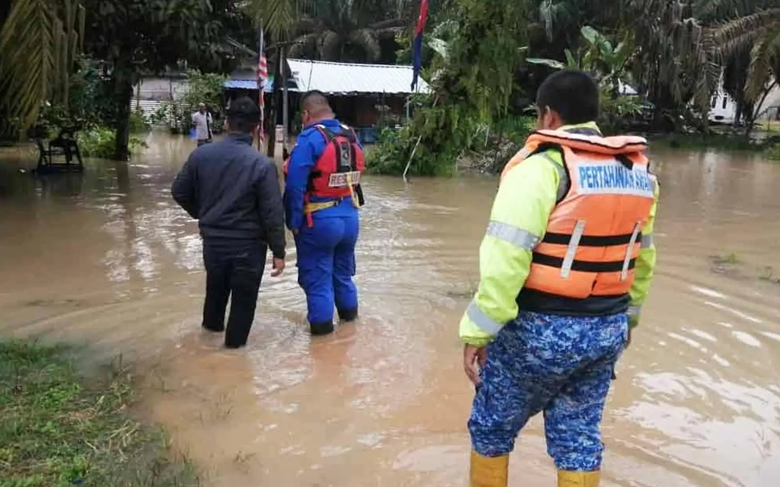 618 mangsa banjir kilat di 7 PPS