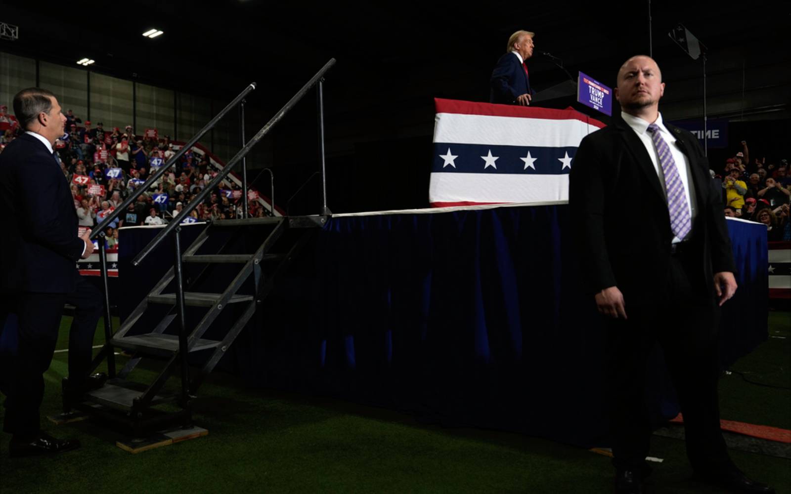 Man with shotgun, loaded handgun arrested near Trump’s California rally