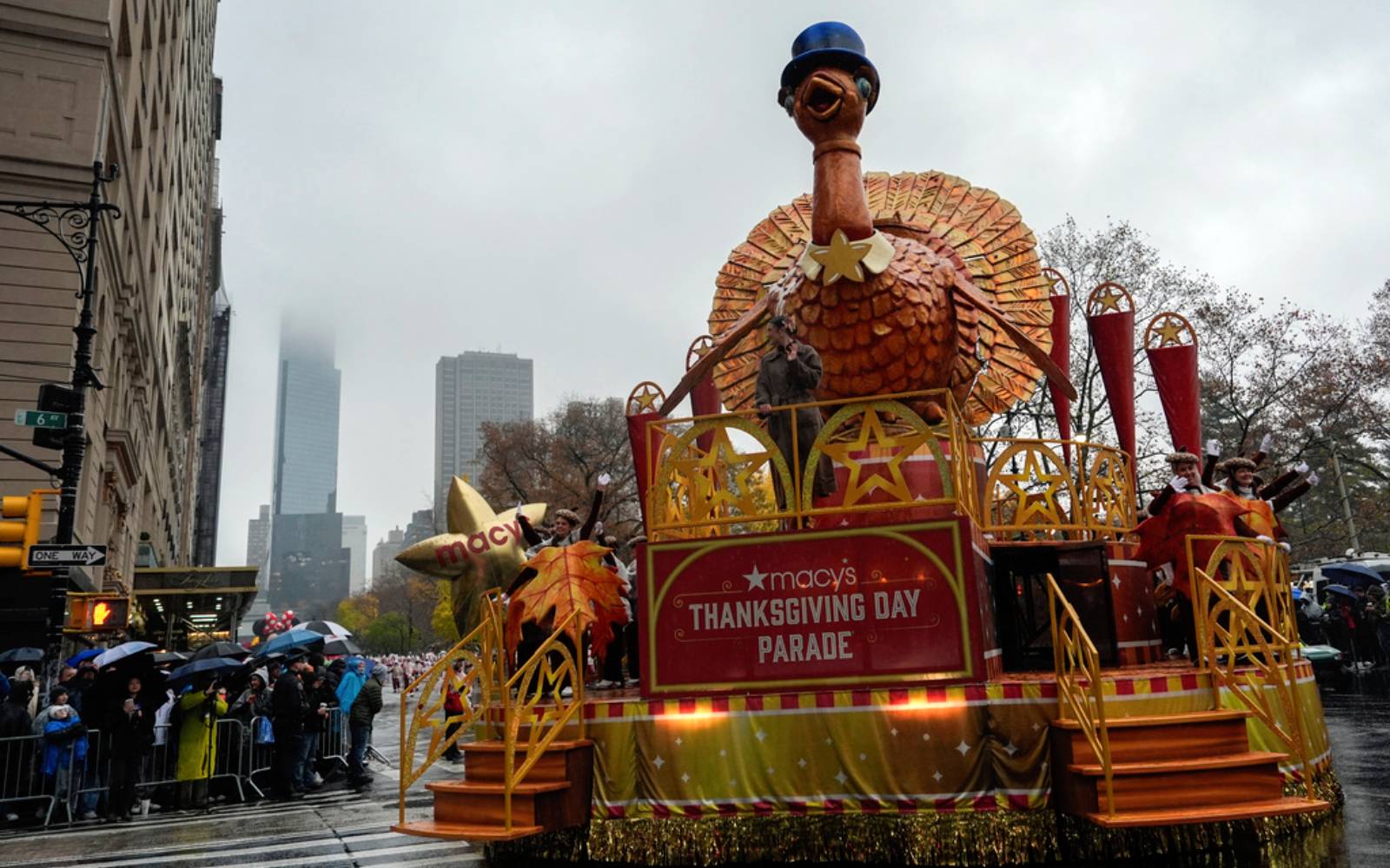 Americans celebrate Thanksgiving after bitter election