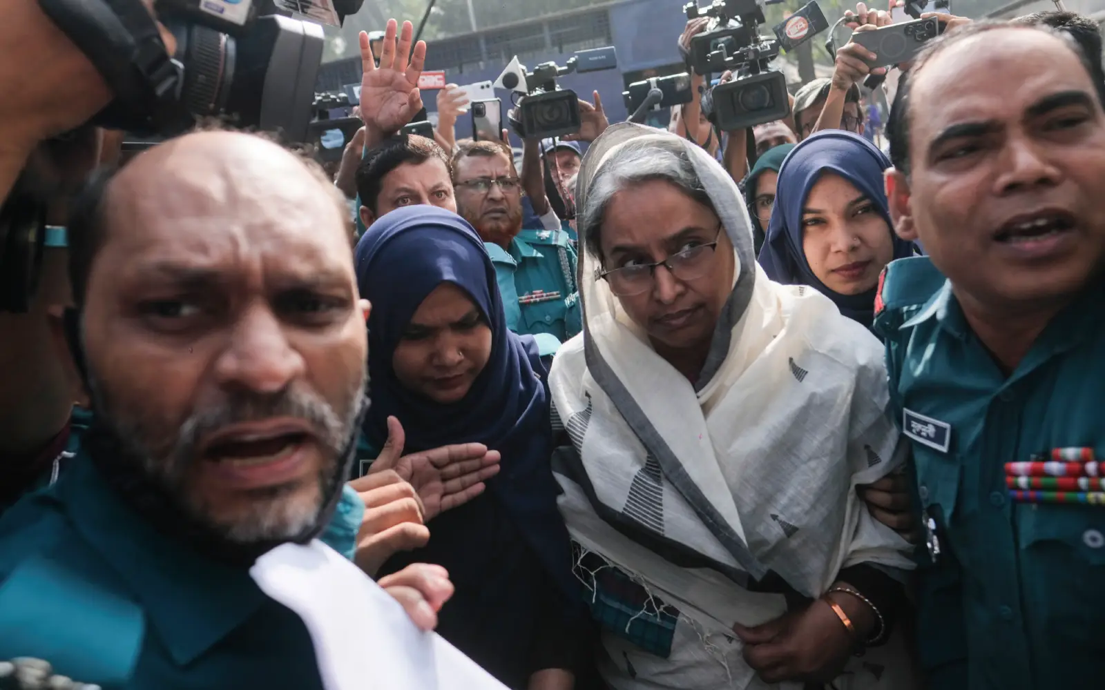 bangladeshi-ex-ministers-face-massacre-charges-in-court-fmt