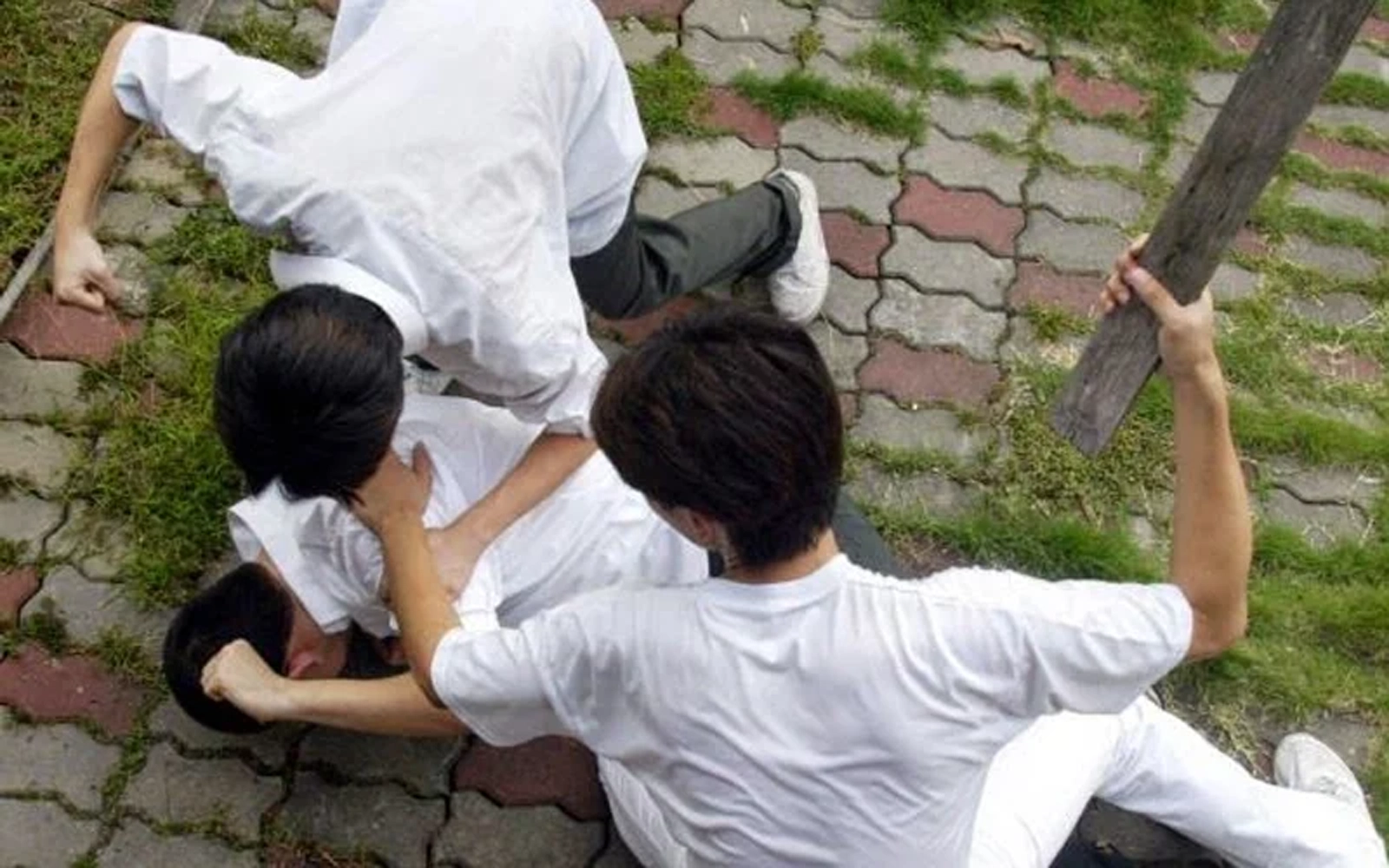 6c8ff4ed bully sekolah school bully resize file pic 161124