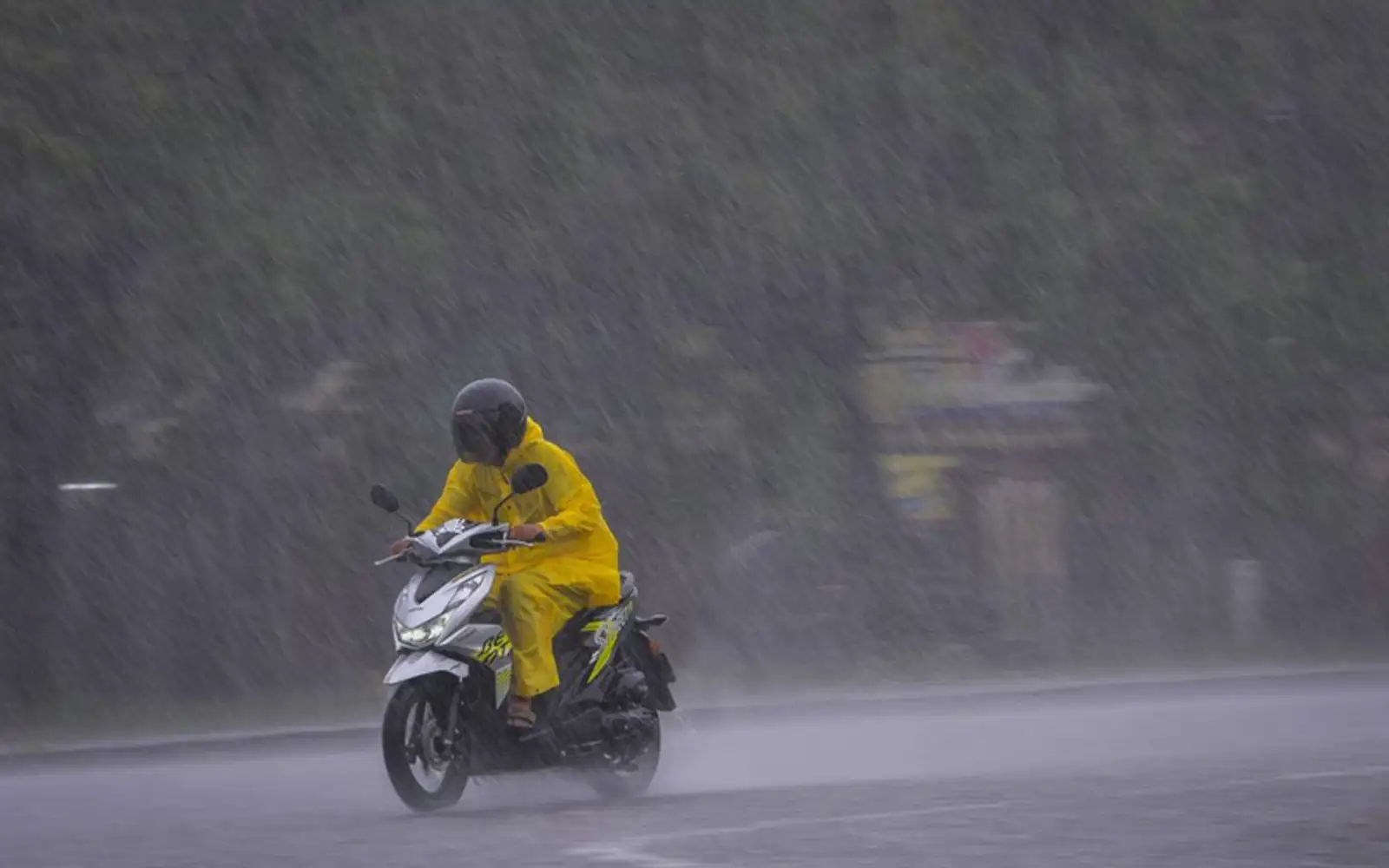 Hujan lebat tahap buruk, waspada di 7 negeri