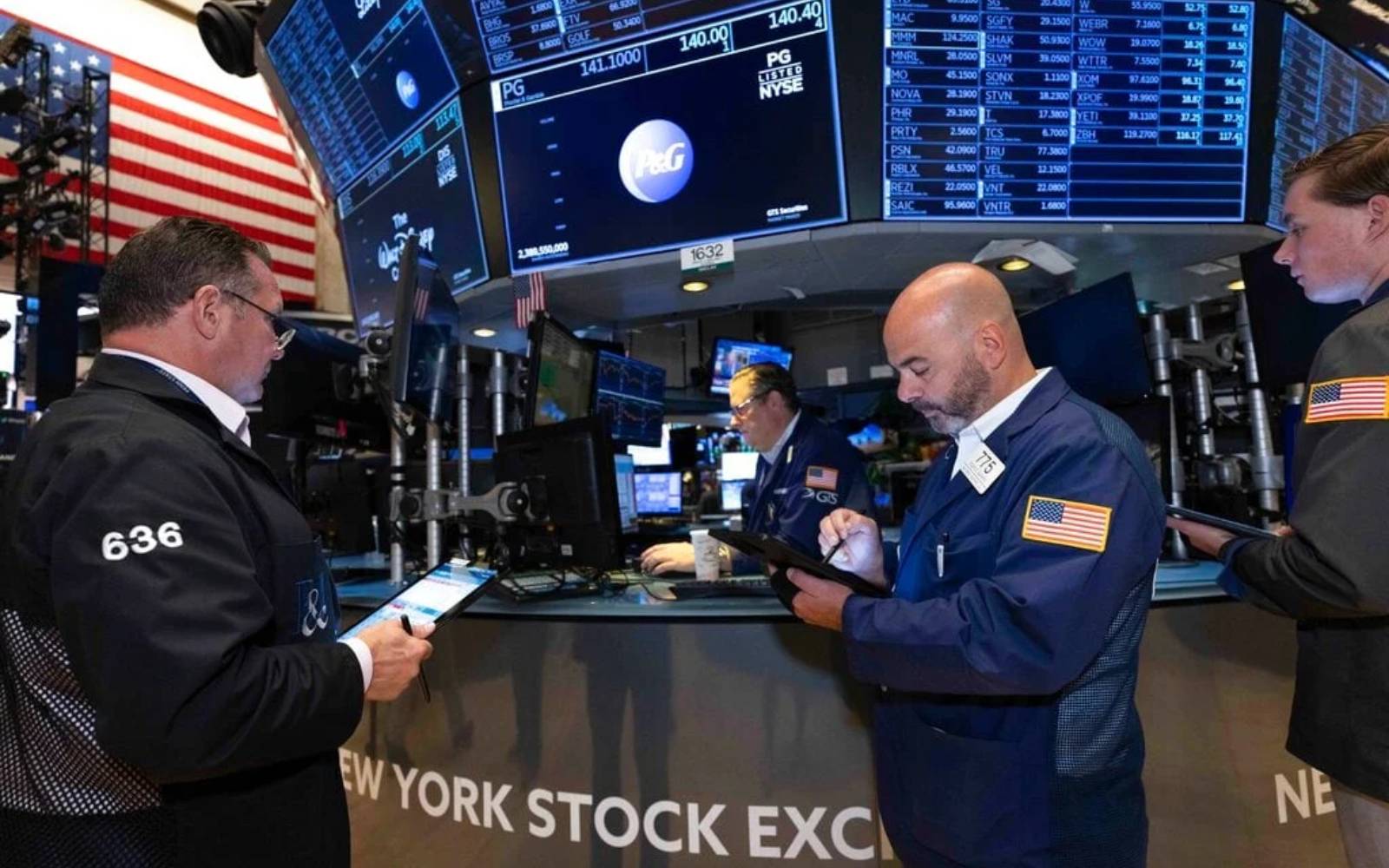 Wall Street retreats, oil dips as Fed meeting looms