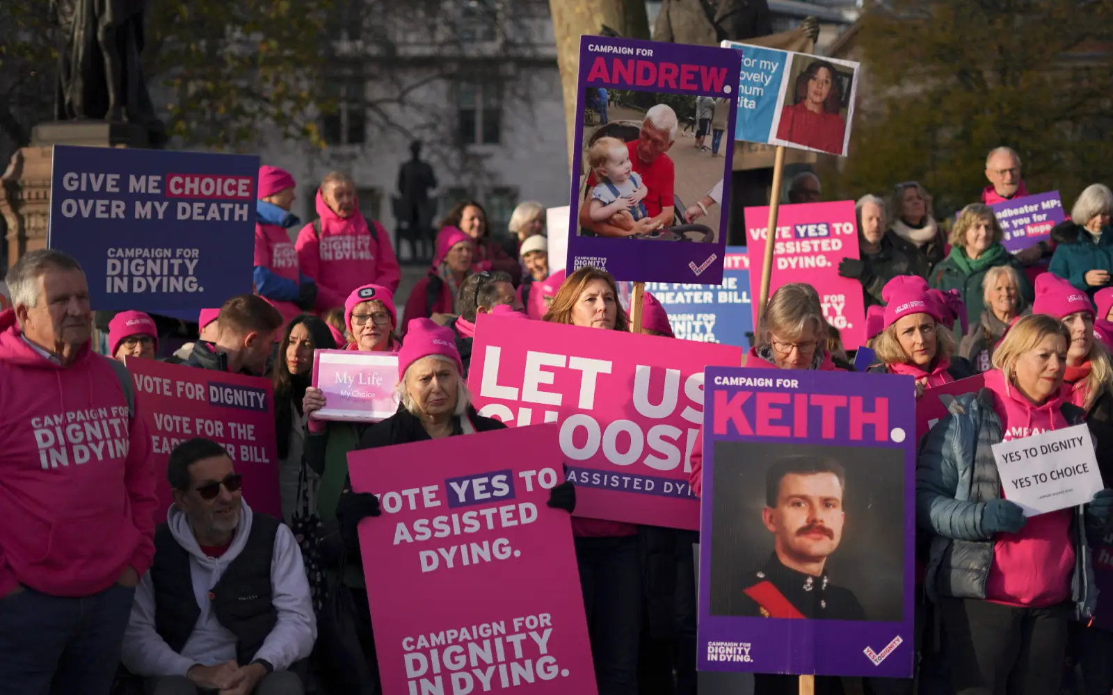 British lawmakers give initial support to assisted dying bill