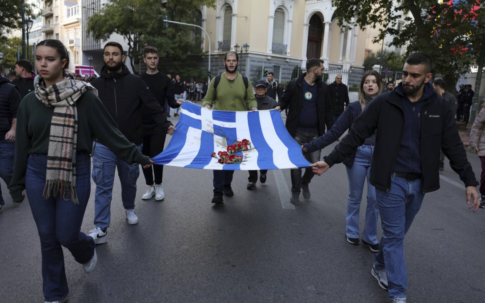 Thousands march through Athens to mark student uprising