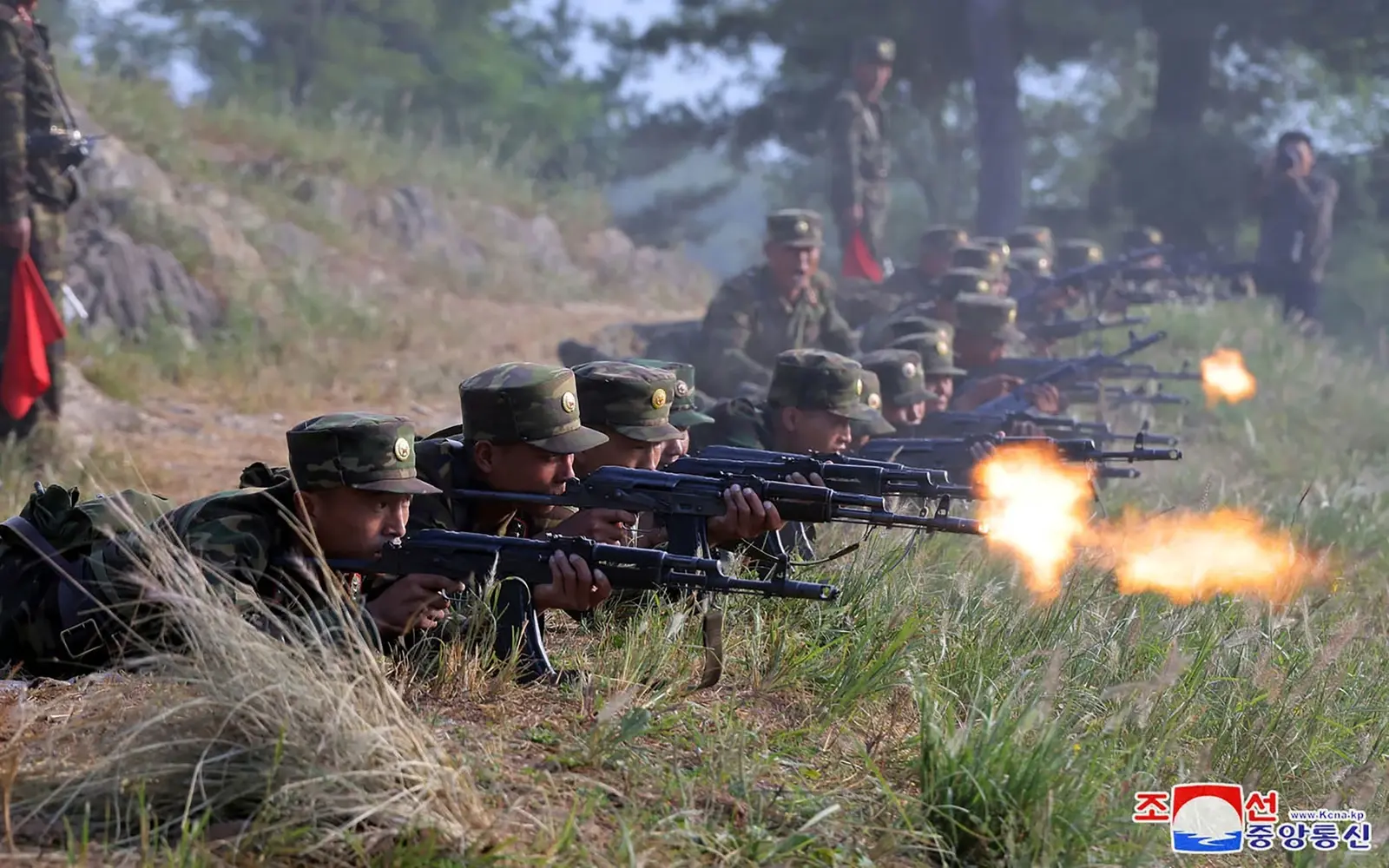 North-Korea-soldiers-AFP