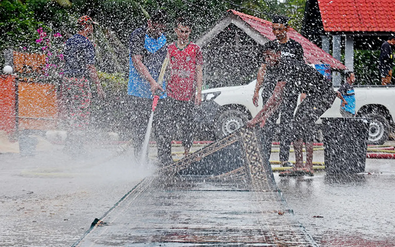 cuci Masjid Pasir Simpul