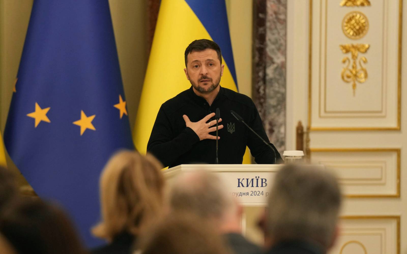 Zelensky urges Biden to rally support for Ukraine’s Nato membership