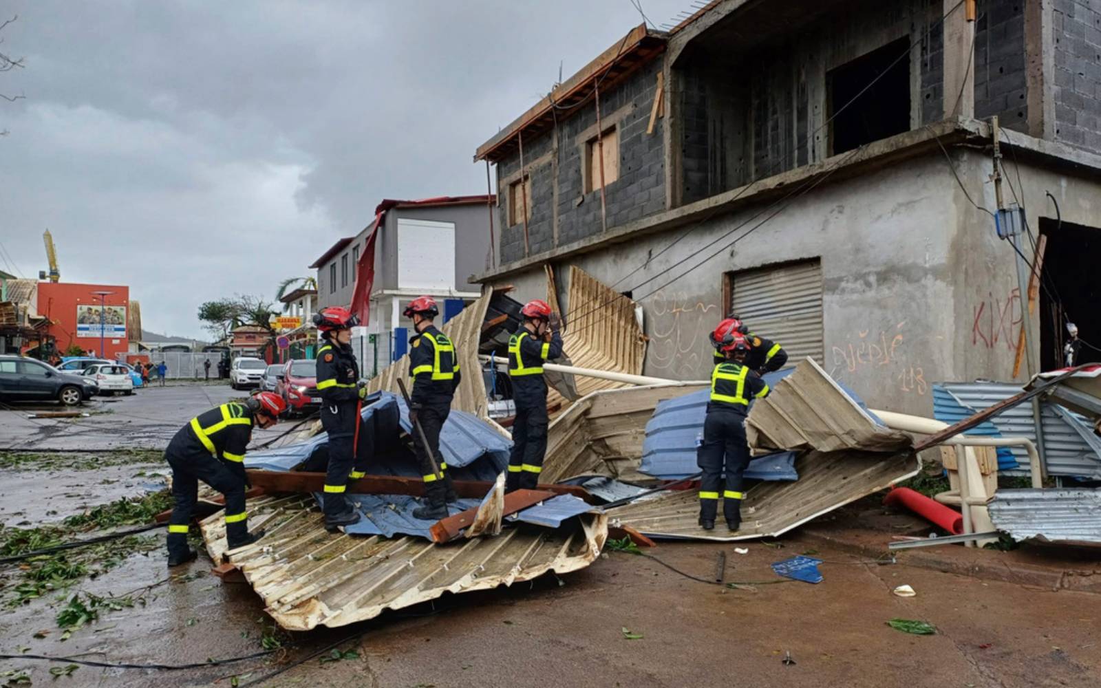 Death toll from Cyclone Chido in Mayotte could climb to ‘hundreds or thousands’