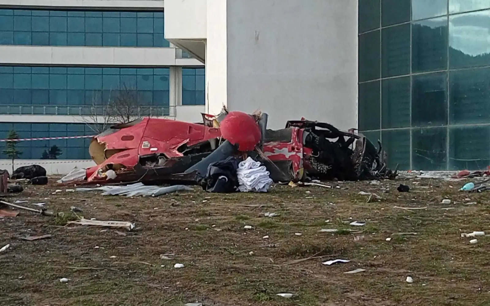 Helicopter crashes into hospital, falls to open area in southern Turkiye