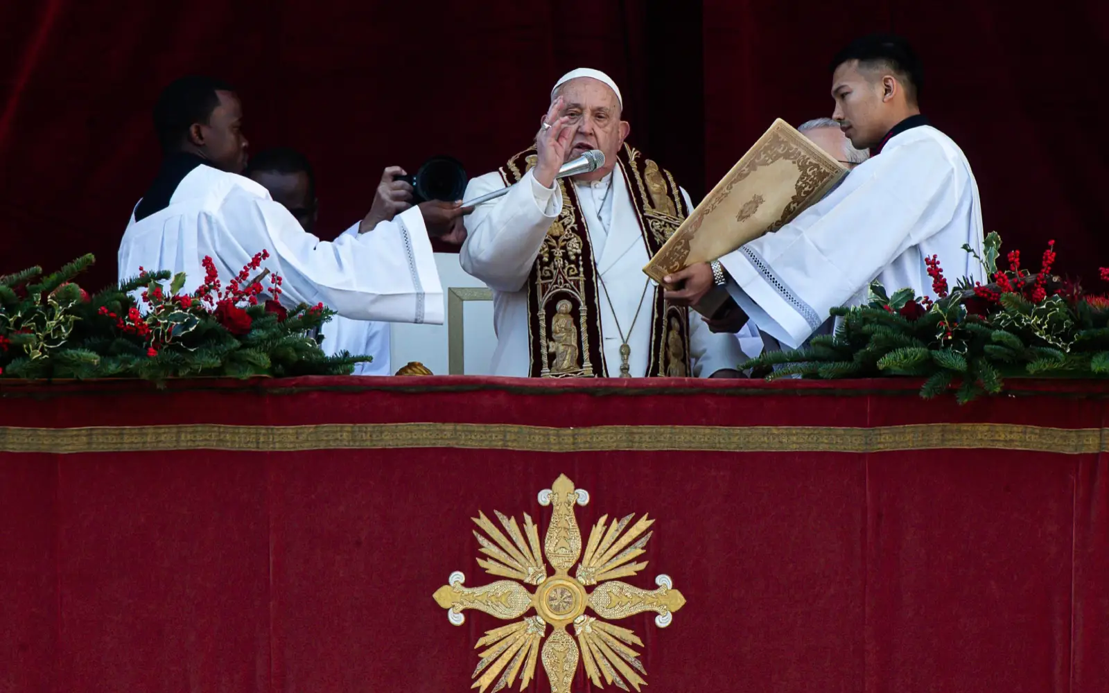 Pope Leo In Christmas Address To Vatican Officials Asks