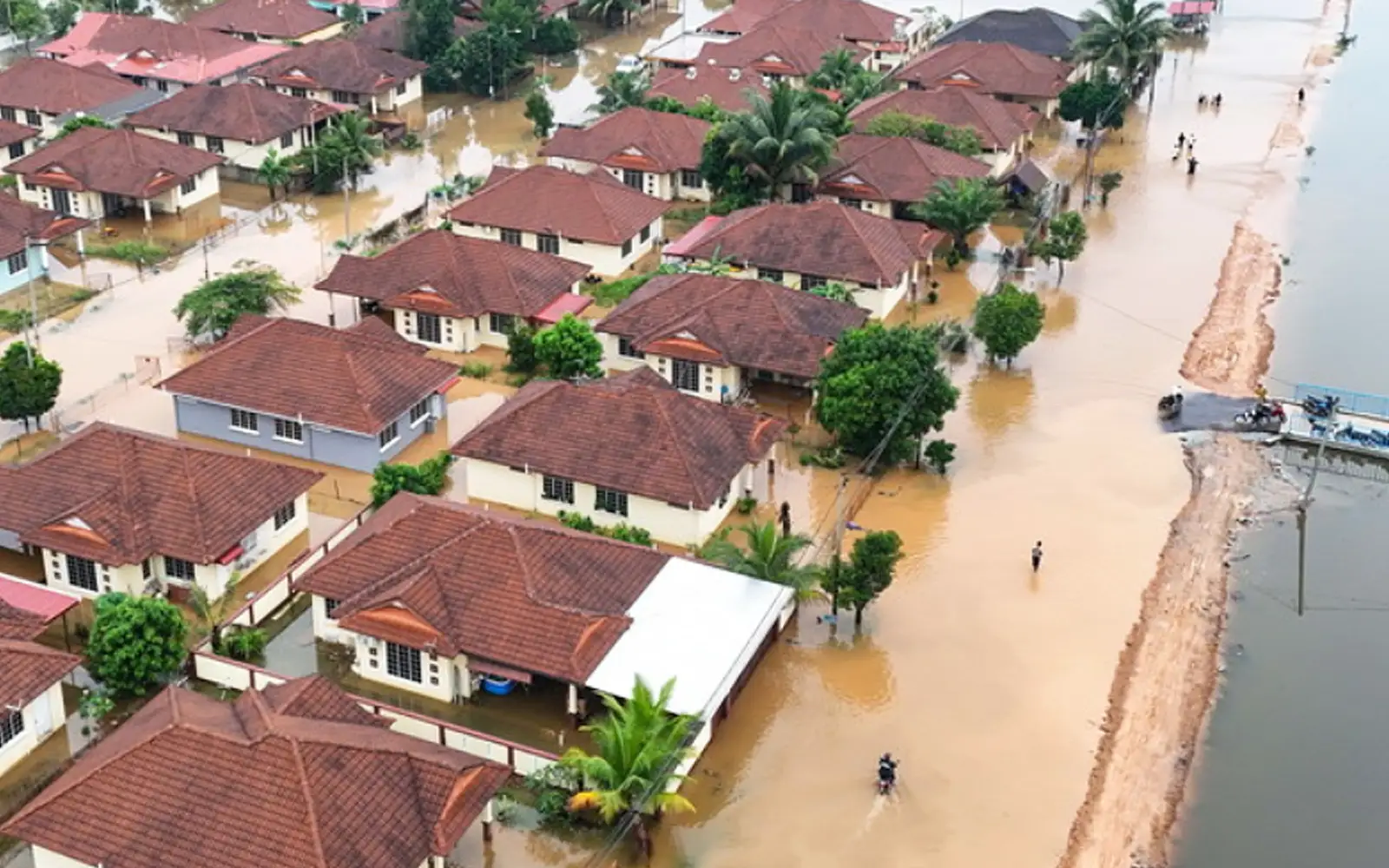 Flood death toll rises to 6