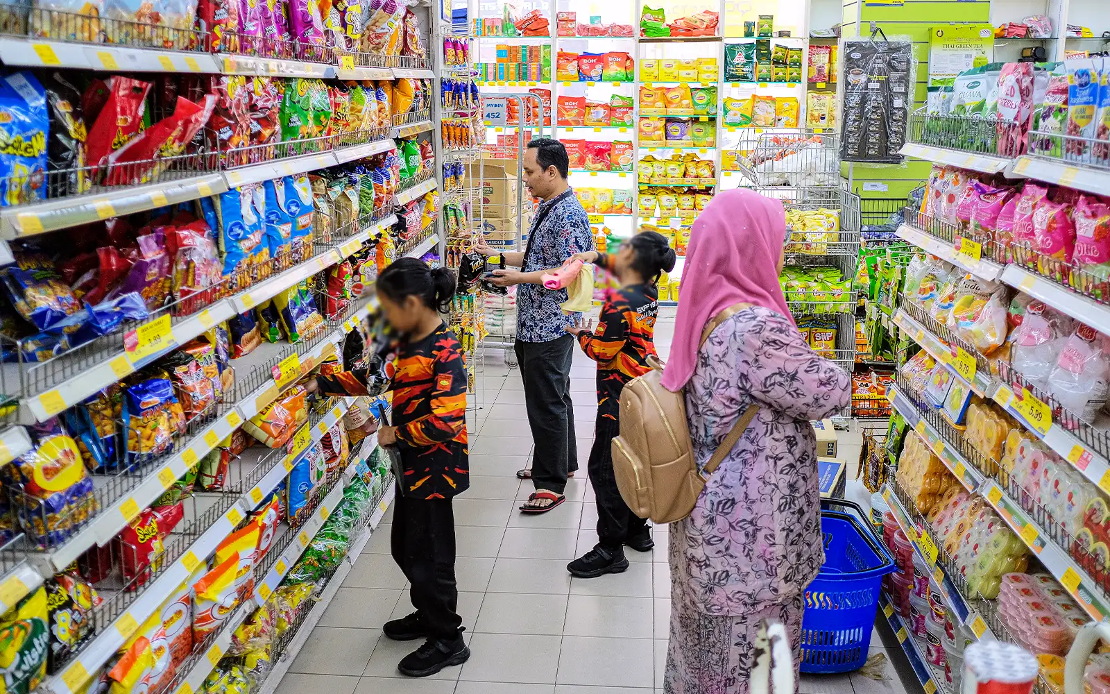 Malaysia records modest drop in inflation