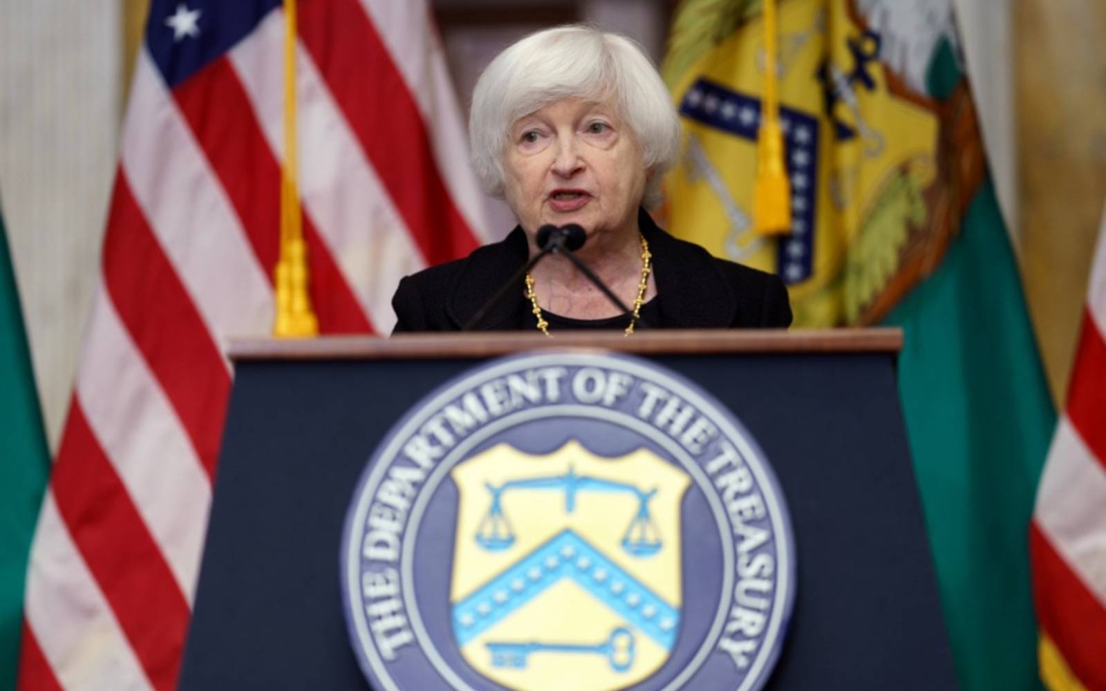 yellen-says-us-will-react-strongly-to-any-currency-manipulation-fmt