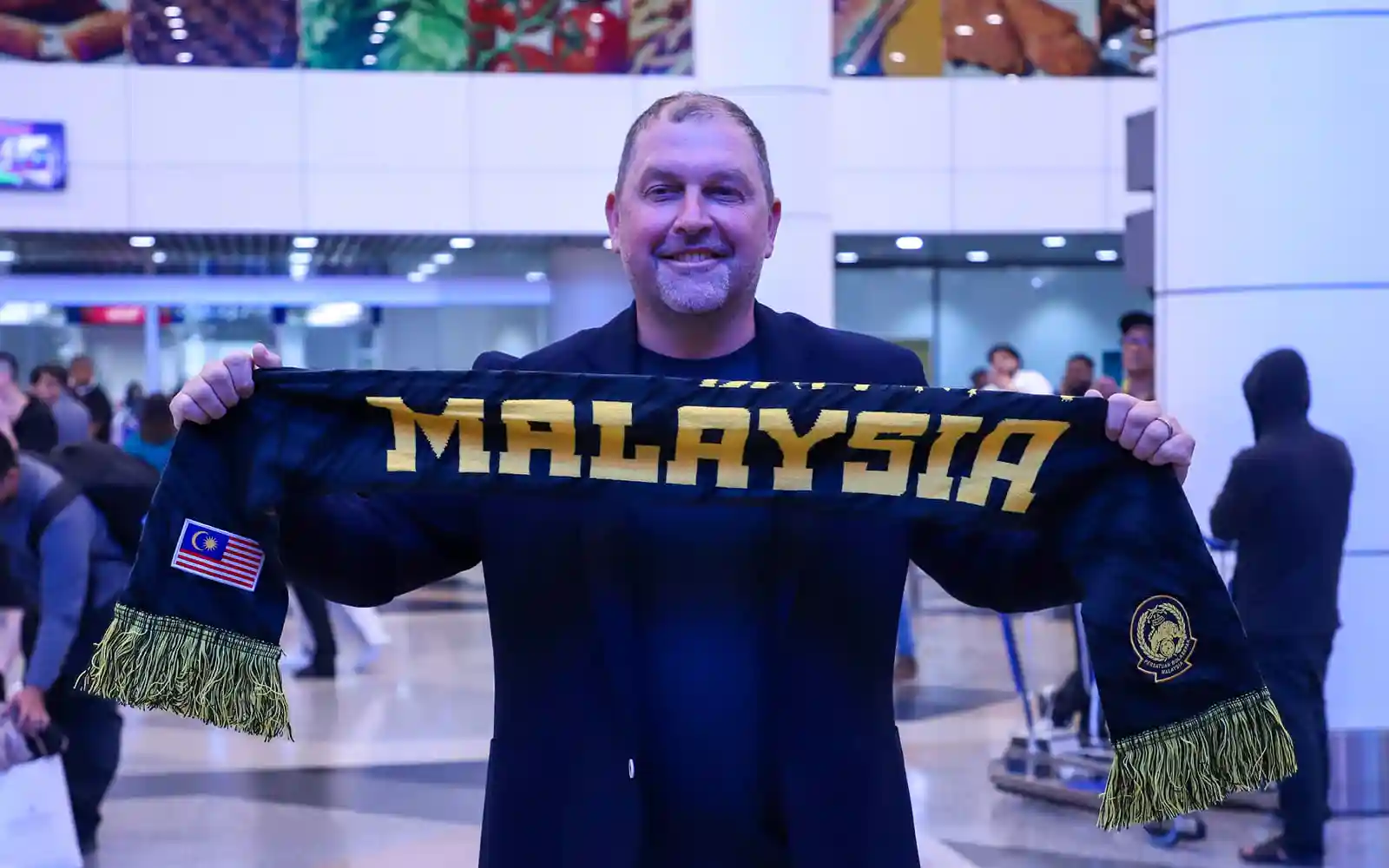 2400de70 harimau malaya head coach peter cklamovski fb pic 220125