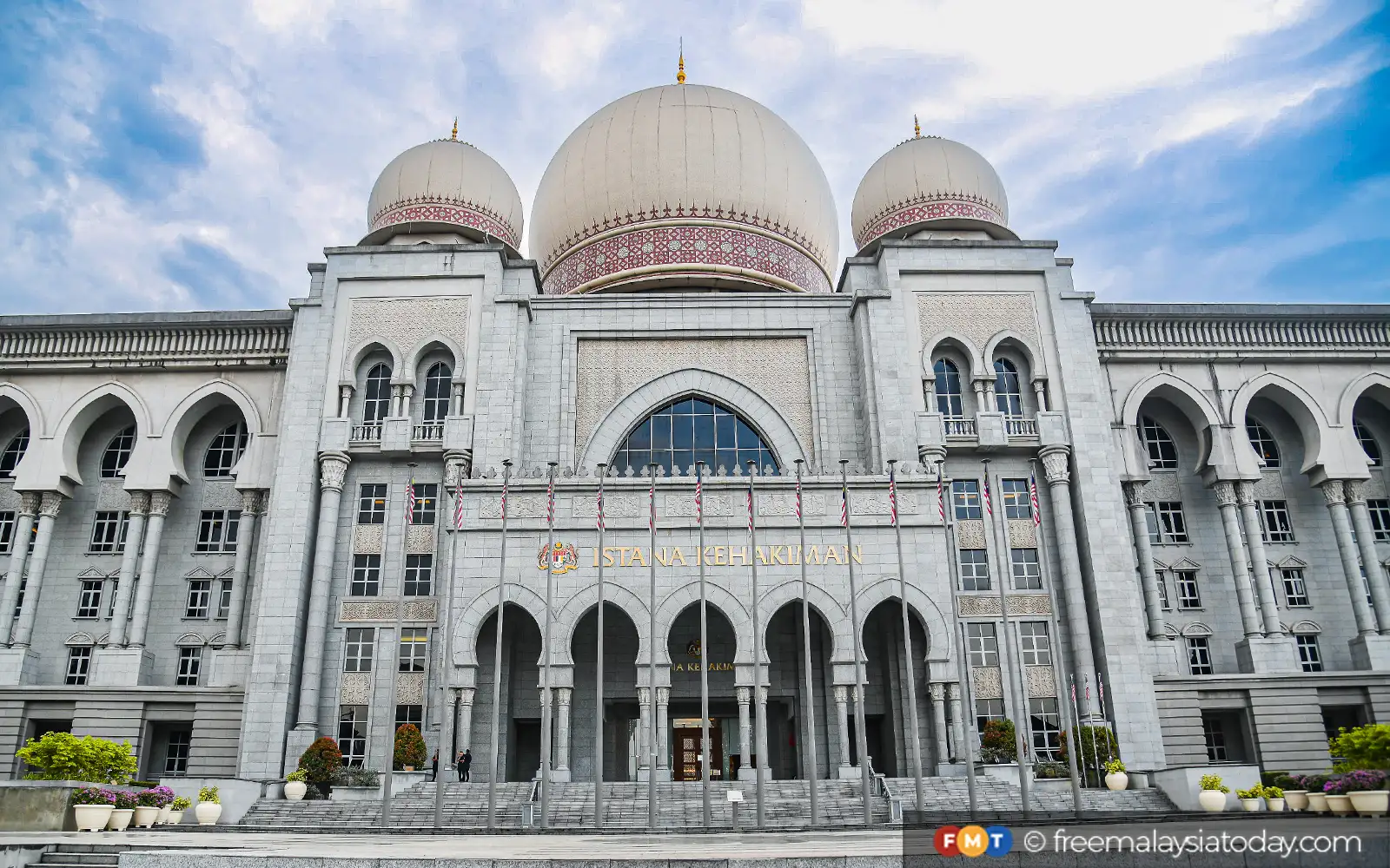 Man awarded RM80,000 in damages for injuries from pothole accident 1 a7bfc18c 10 istana kehakiman court of appeal moganraj fmt 06012025 copy 3