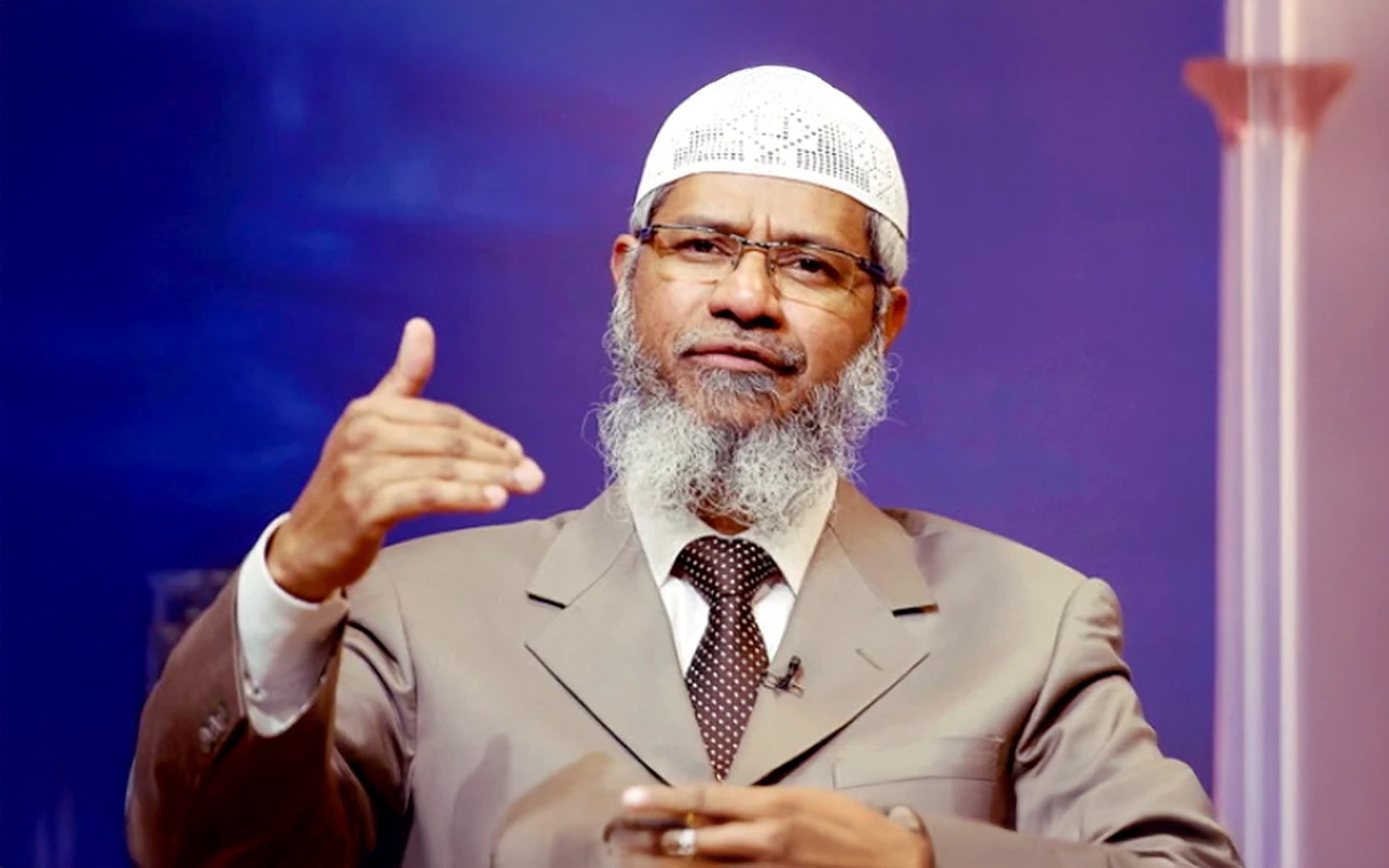 Ban Zakir Naik from coming to Sarawak, says activist | FMT
