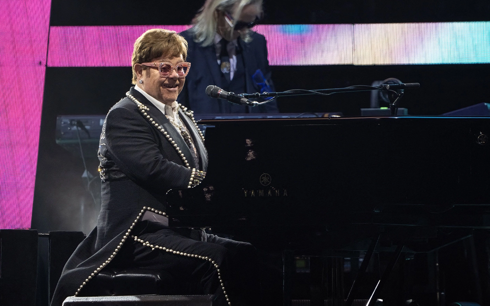 Elton John announces release of new studio album FMT