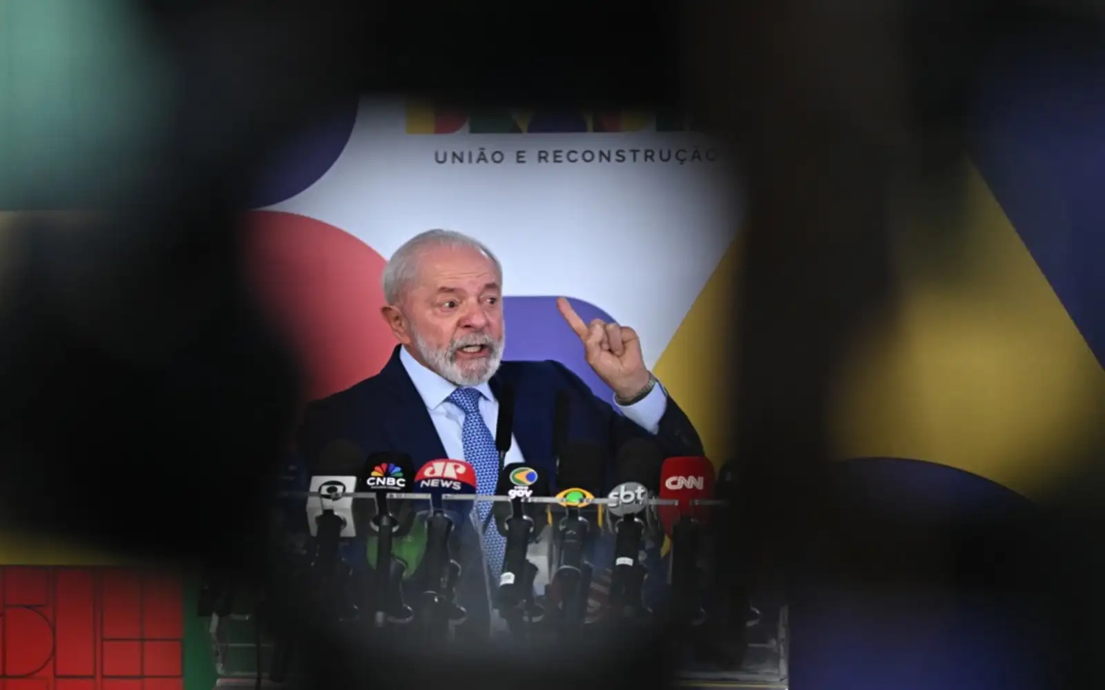 Luiz Inacio Lula da Silva EPA 200225