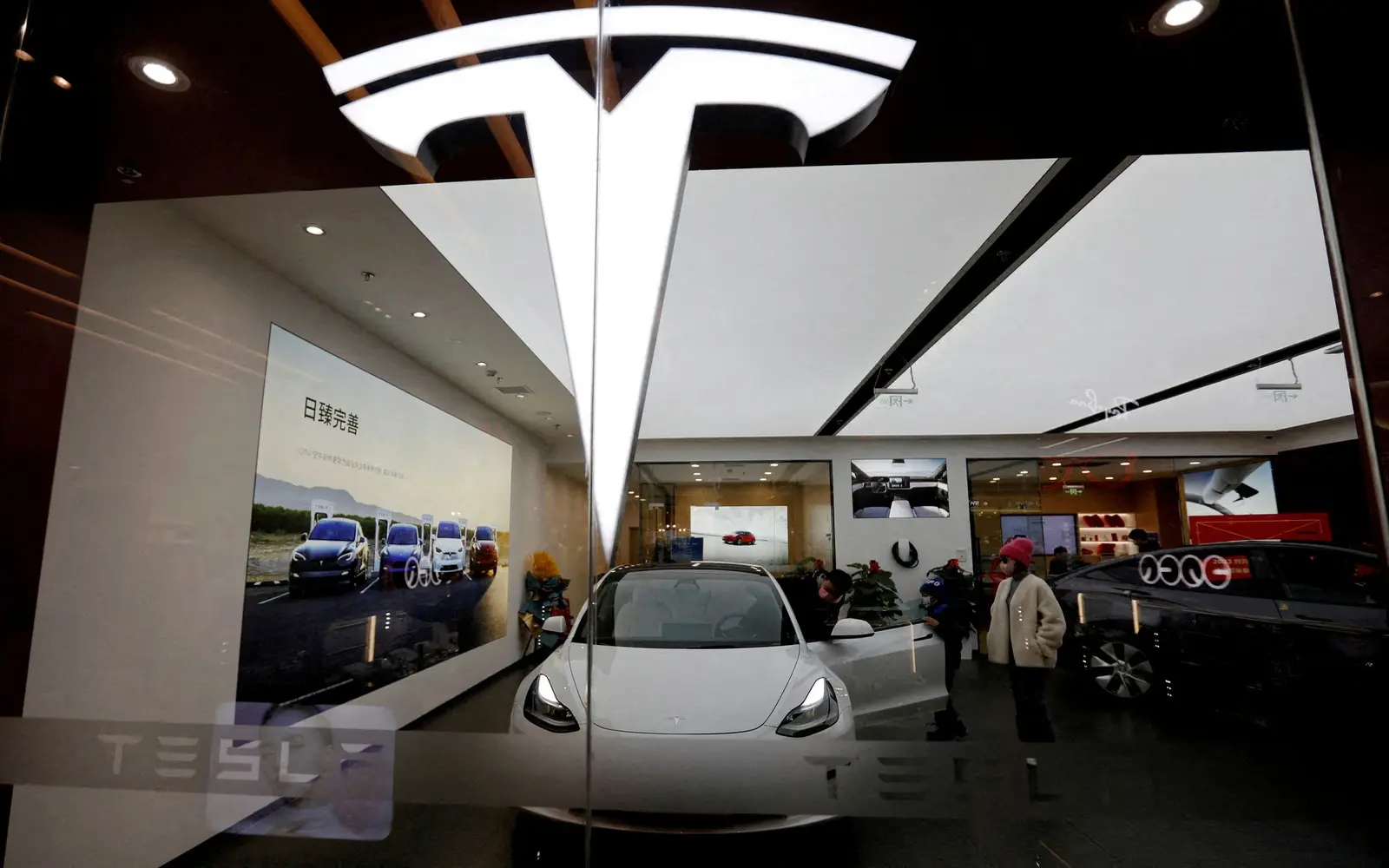 Sales of Tesla’s China-made EVs fall 8.4% in July