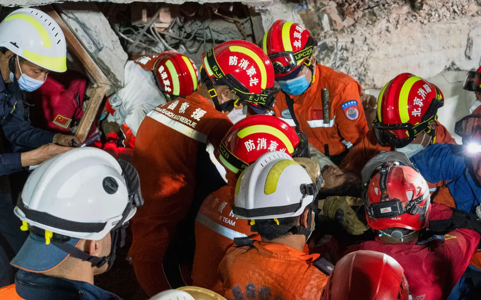 Myanmar to mark minute of silence as quake toll passes 2 000 FMT