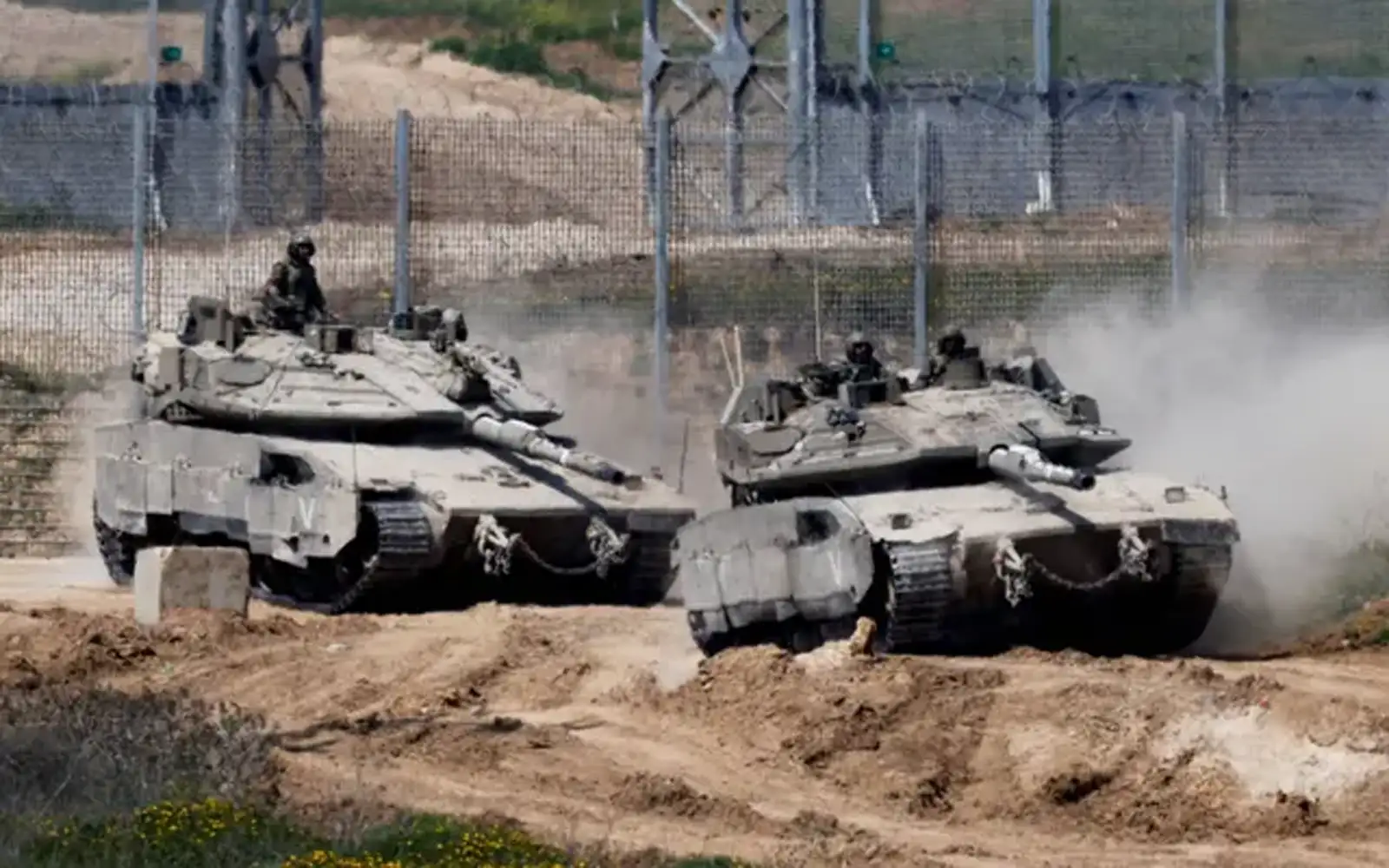 israel tanks reuters