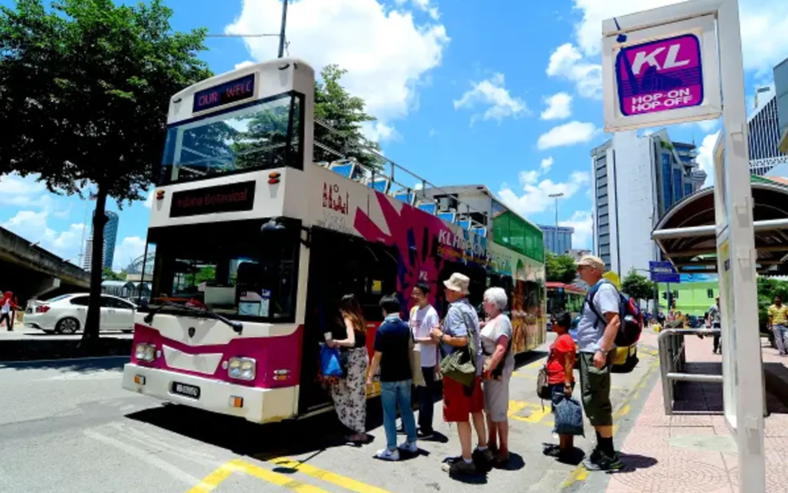 旅游局集团（Tour Agency Group）致敬旅游巴士的新规定更严格