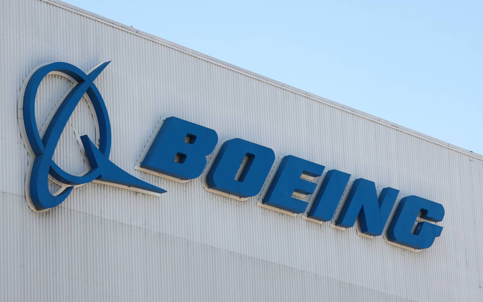 Boeing defence workers to strike after rejecting new pay deal