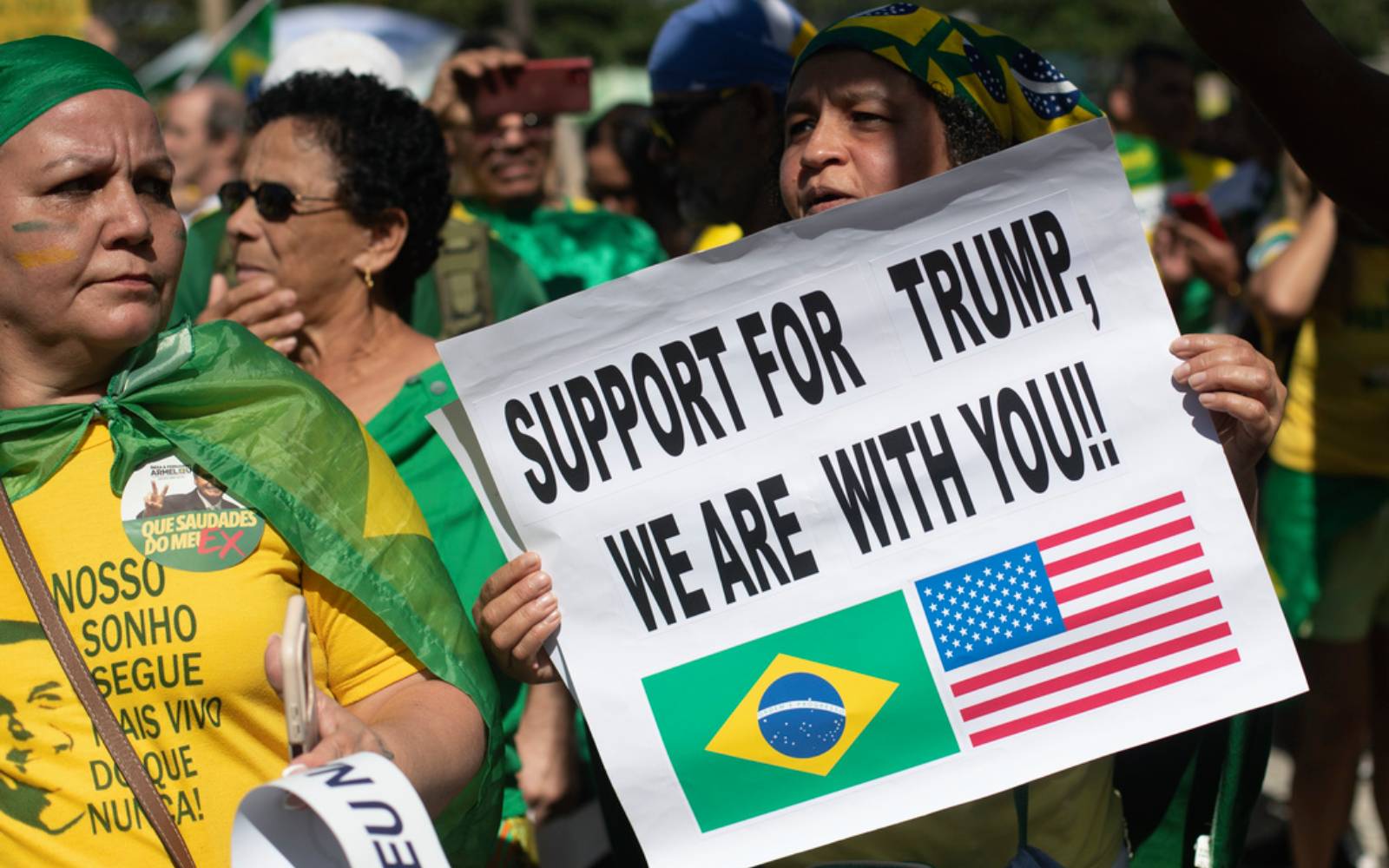 Bolsonaro backers rally to praise Trump for Brazil pressure
