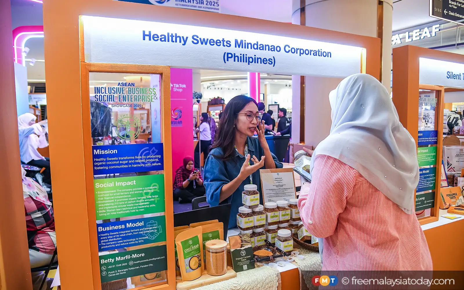 Membangun Komuniti dan Libatkan Diri dalam Forum Perniagaan Tempatan