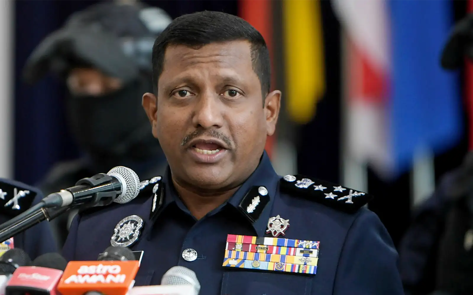 DATUK HUSSEIN OMAR KHAN