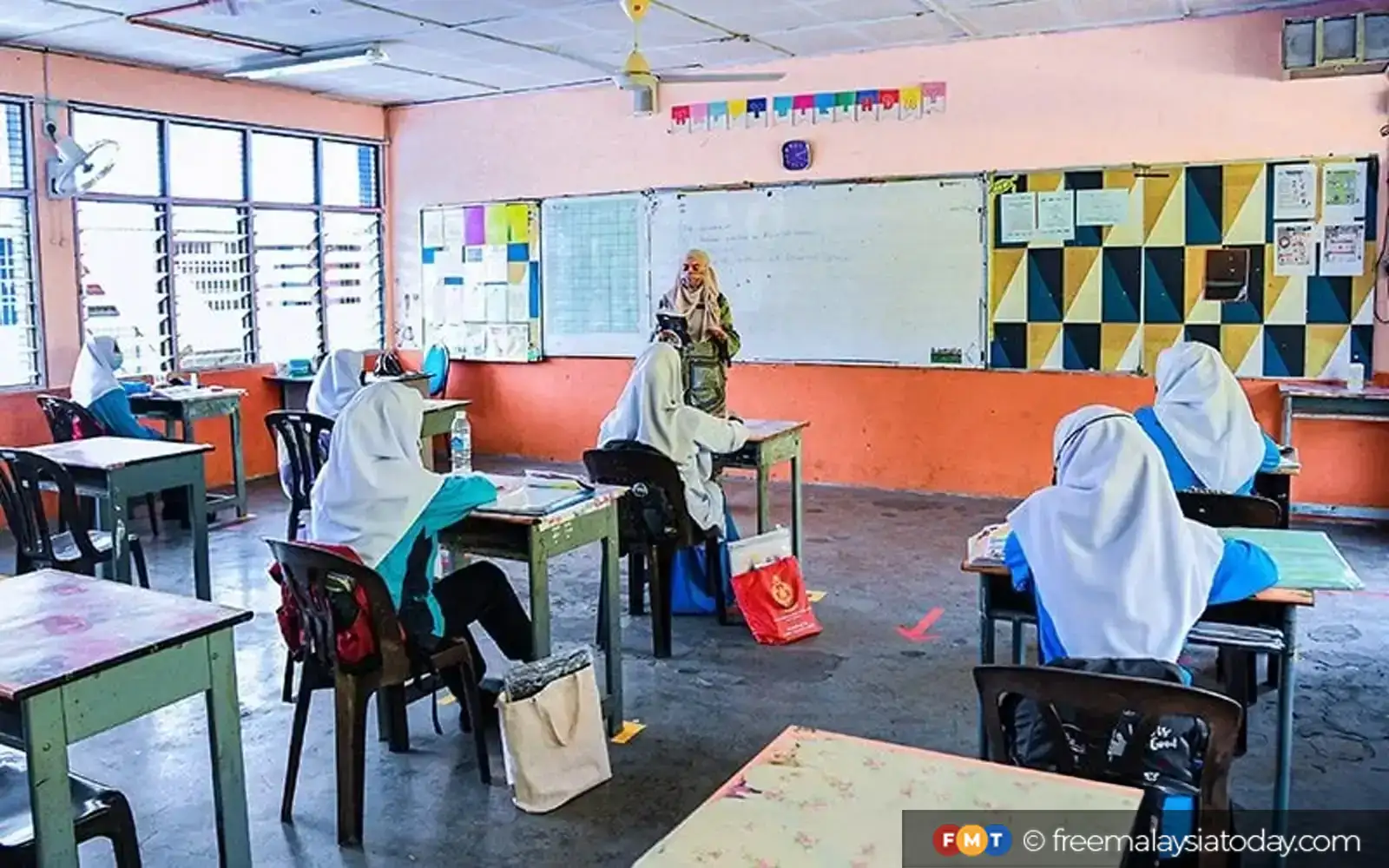sekolah cikgu guru