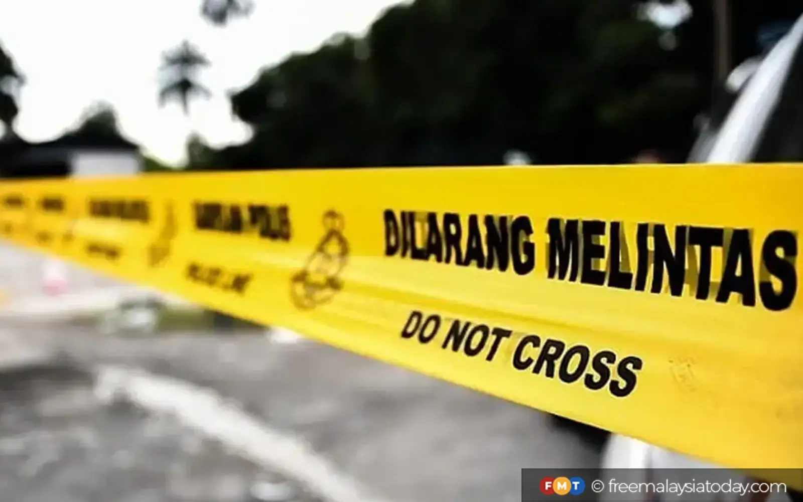 garisan polis dilarang melintas