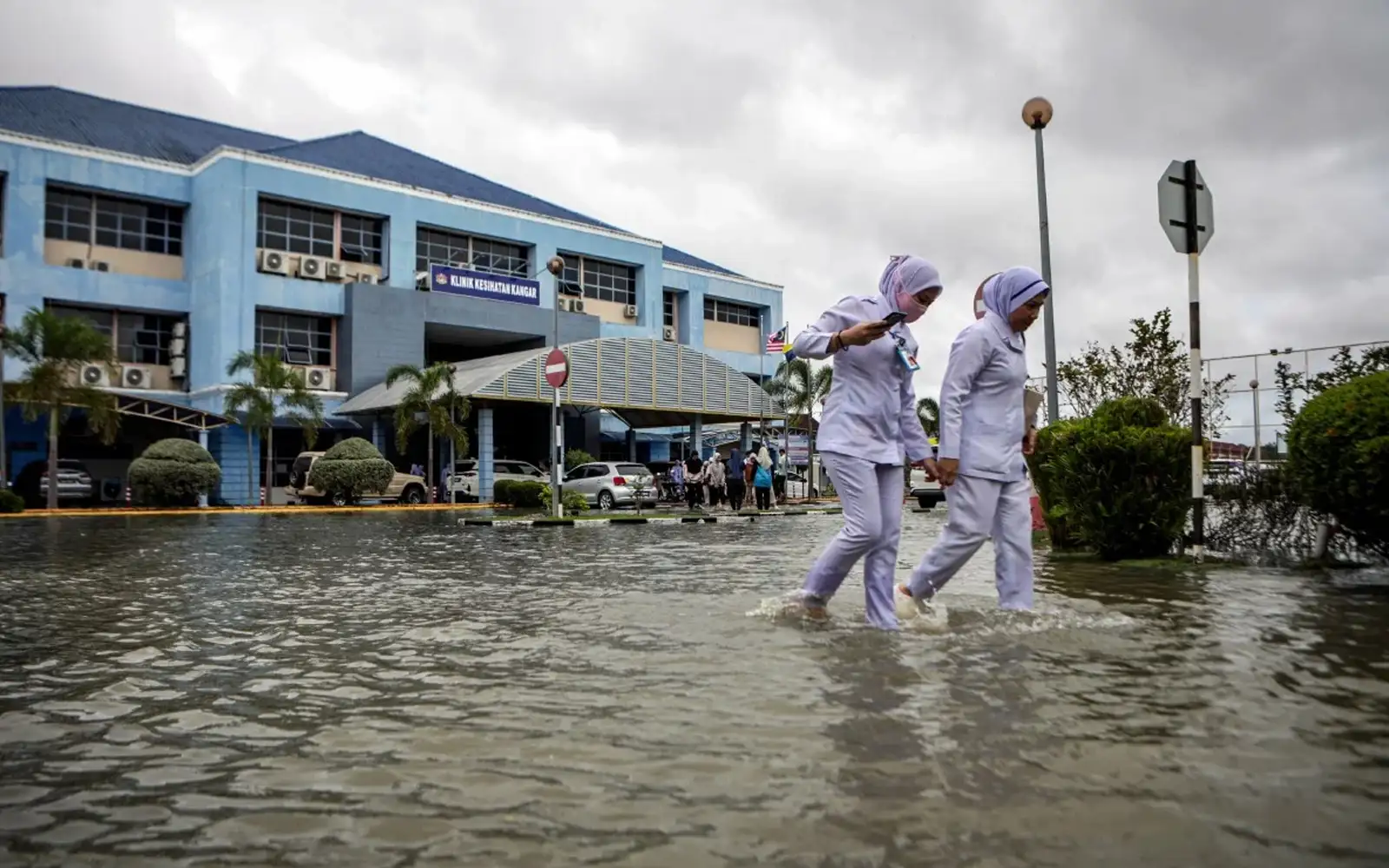 banjir klinik