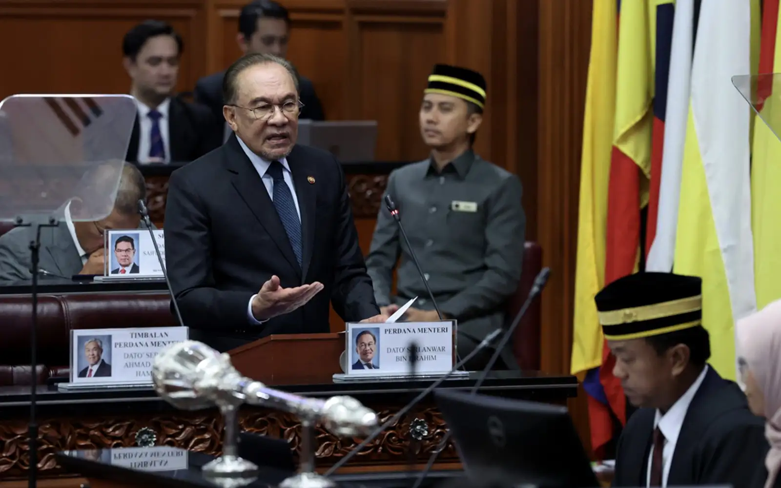 anwar ibrahim dewan negara