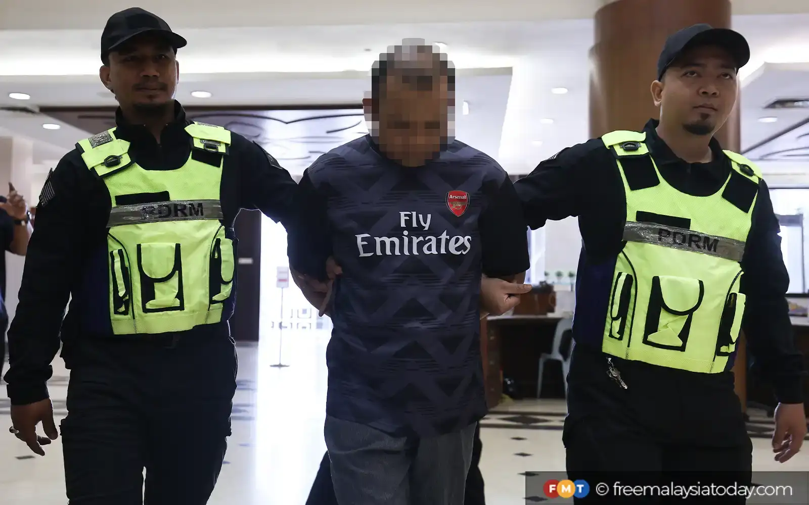 Pertuduhan Kes Amang Seksual Pelajar SRA