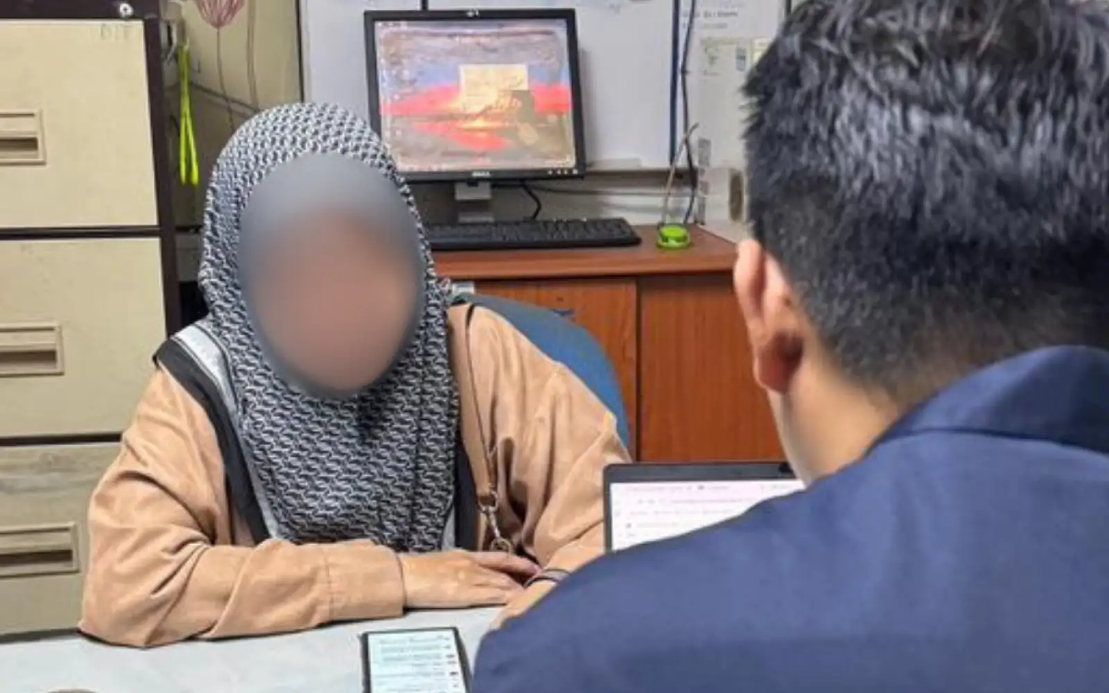 mcmc ambil keterangan wanita guna logo tv3 mcmc