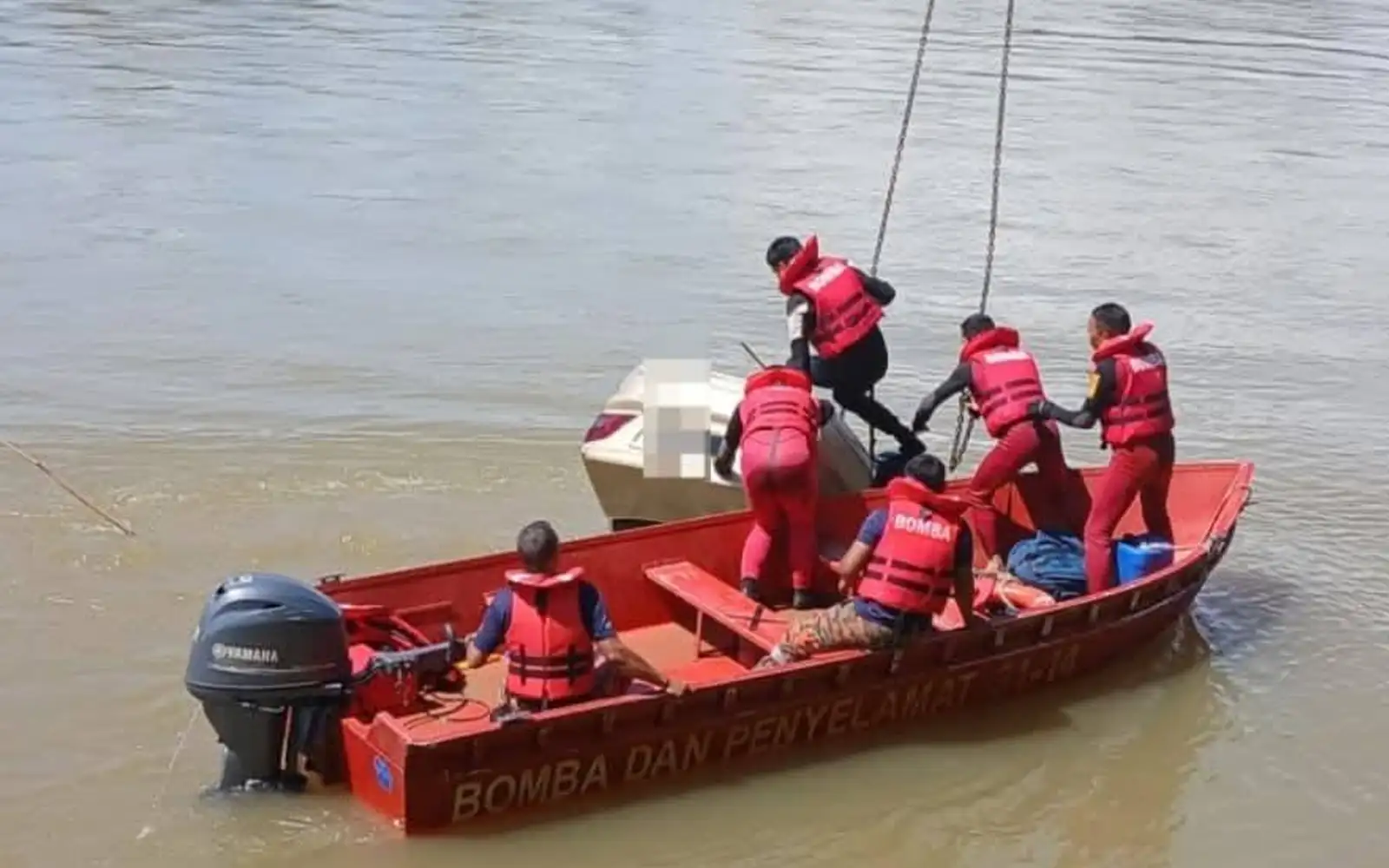 Sebuah Proton Waja y