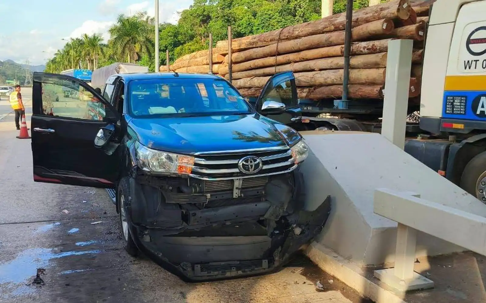 kemalangan plaza tol bentong
