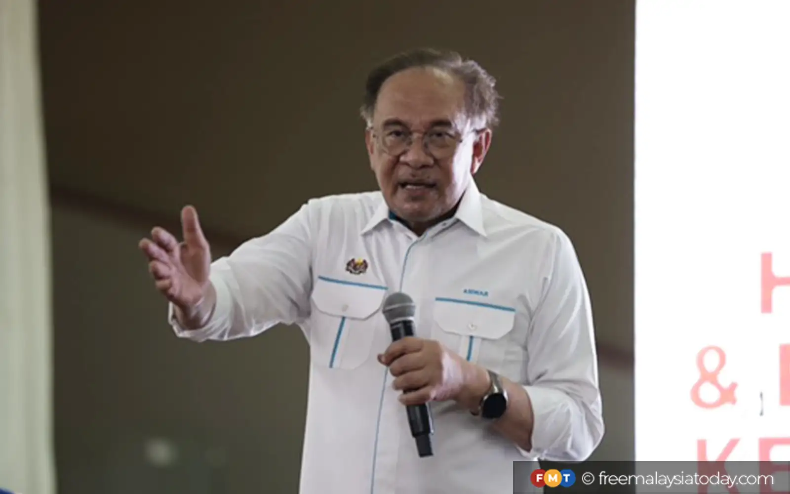 Perdana Menteri dan Presiden PKR Anwar Ibrahim