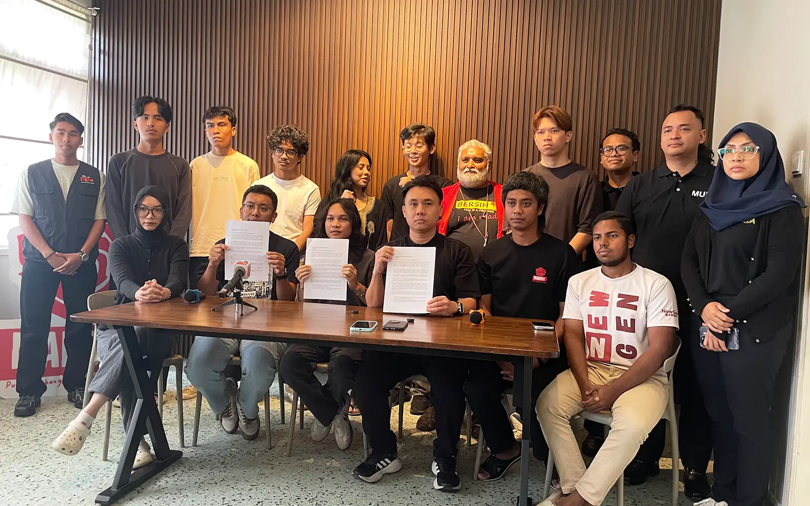 Sekretariat Tangkap Azam Baki 