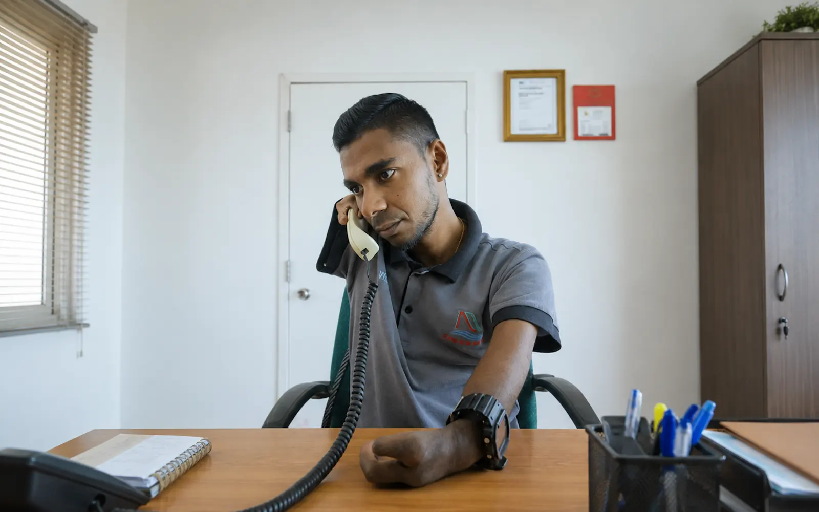 Born without hands, Yogeswaran builds a life of independence