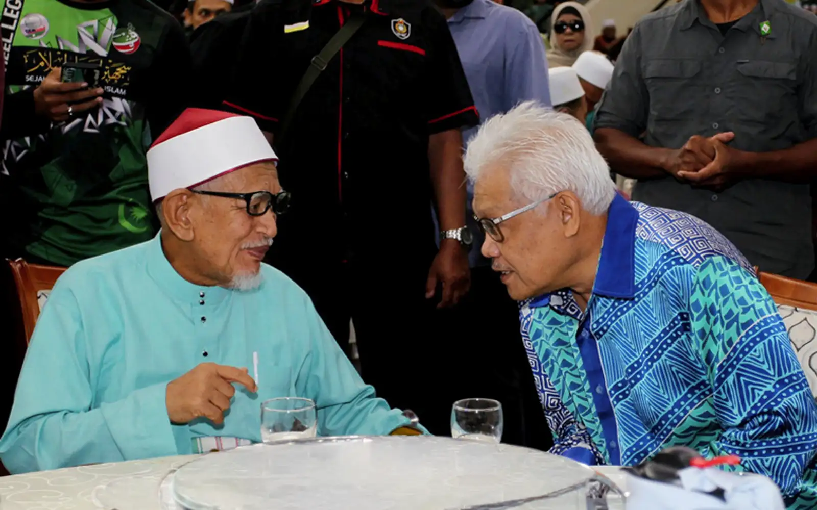 Kata dua Hadi kepada Bersatu demi buka laluan Hamzah, kata penganalisis