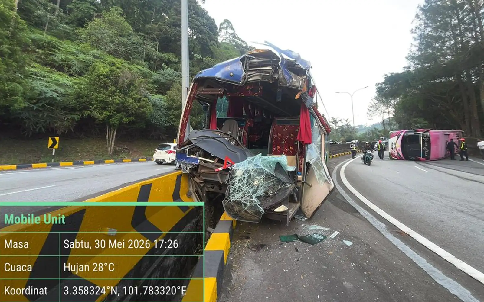 7 Nepalis injured after tour bus overturns in Genting Highlands