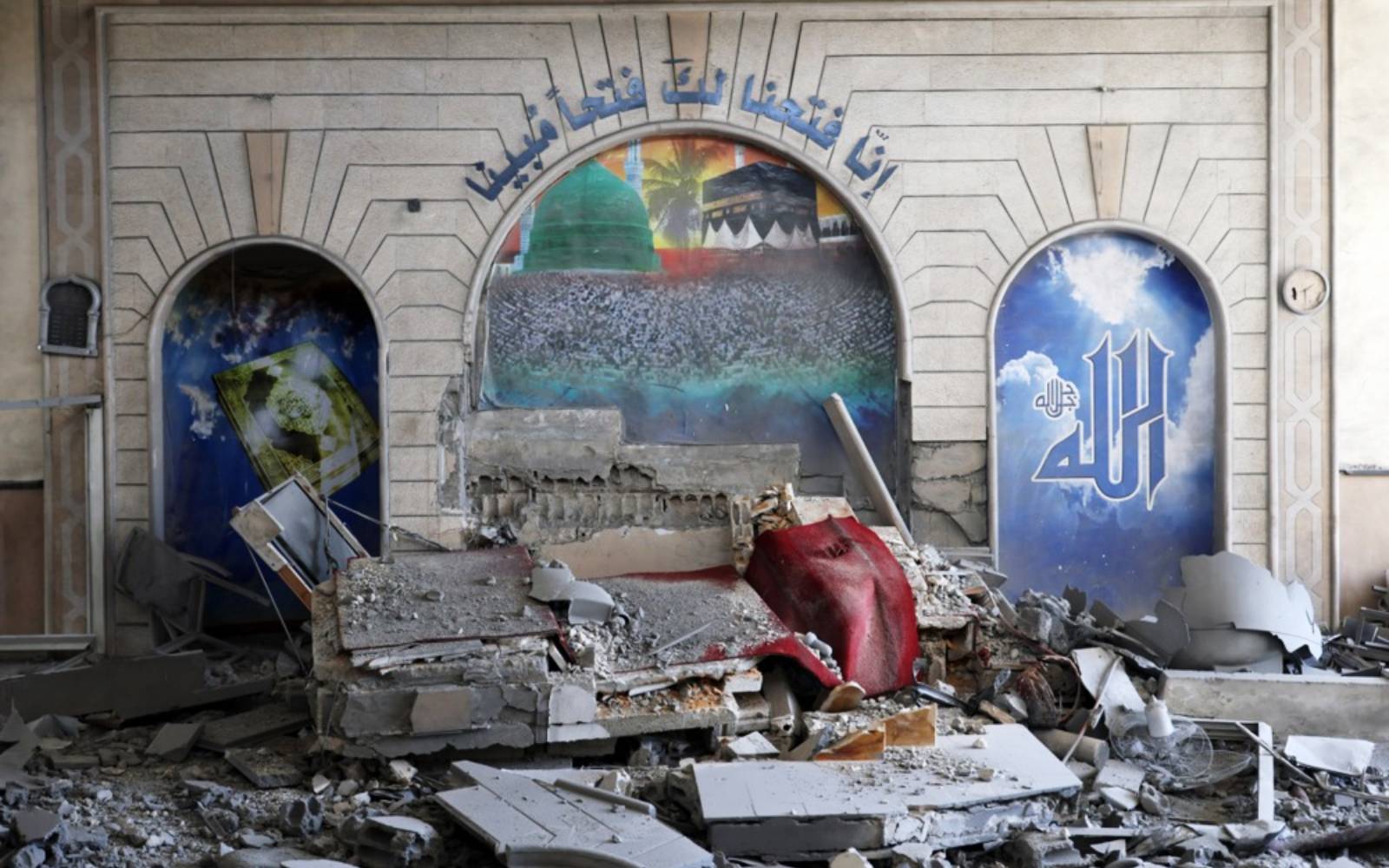 Israel steps up Lebanon strikes as Netanyahu escalates offensive