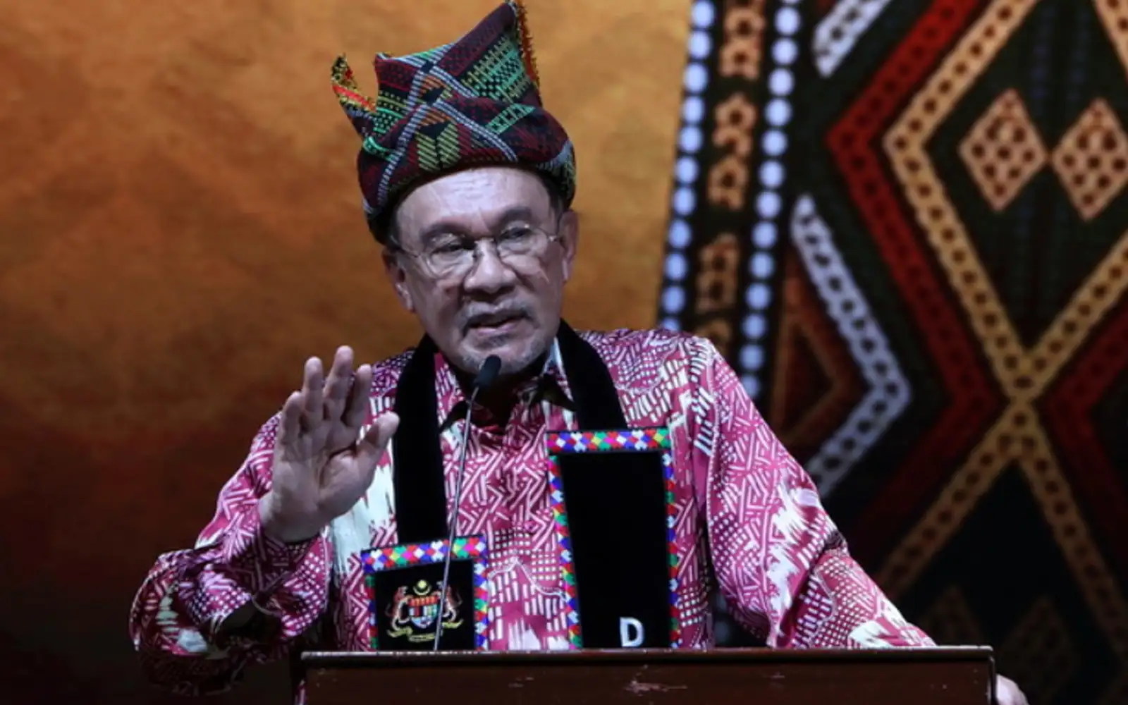 Sabah gets RM1.5bil interim allocation as 40% revenue talks continue
